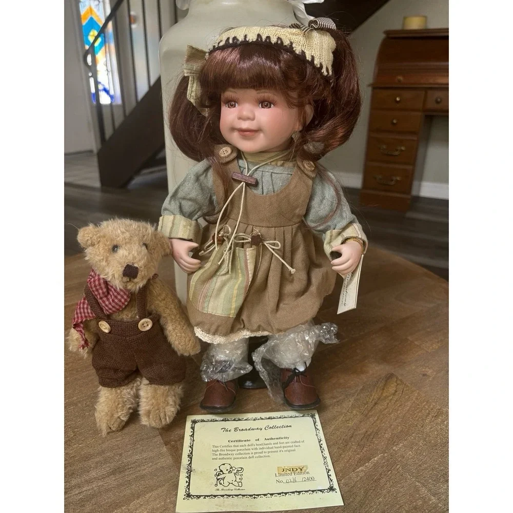 The‎ Broadway Collection Porcelain Doll
